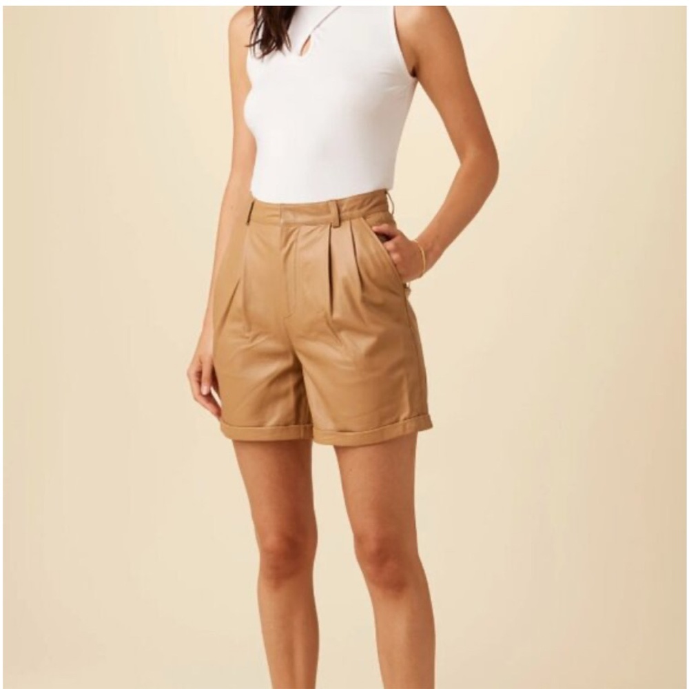 Deadwood Suzy Tan leather Women's Shorts- size 38 ( 8-10 in US sizing)